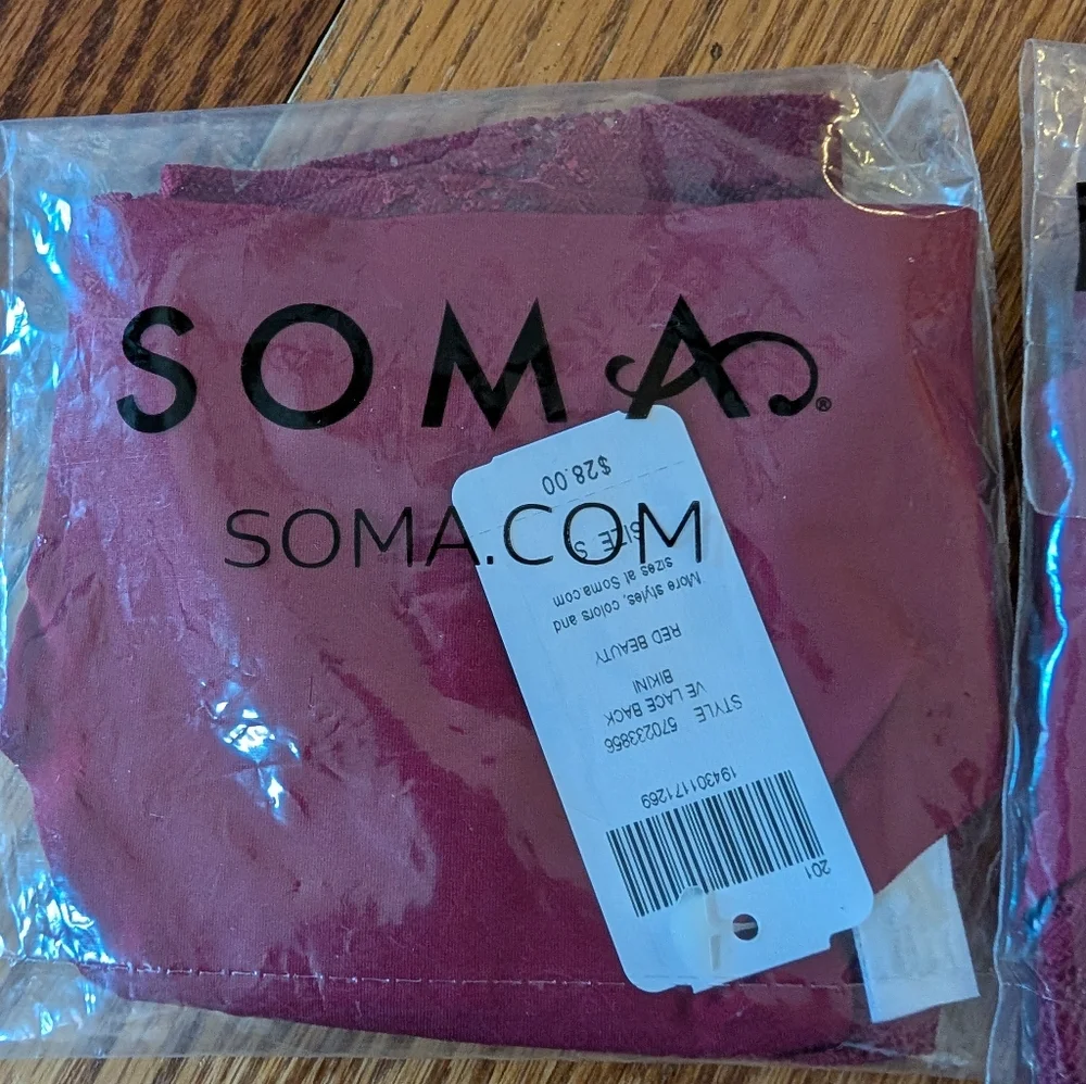 NWT Soma Red Beauty Vanishing Edge Lace Back Bikinis - Set Of 3 - Picture 2 of 3